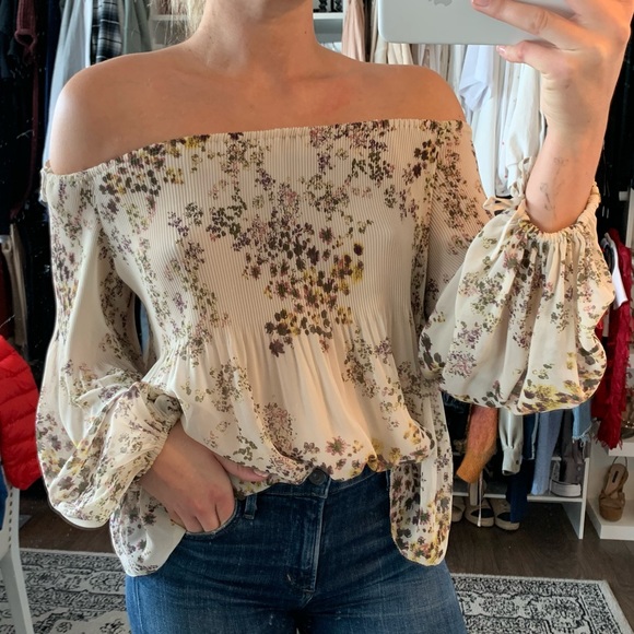Aritzia Tops - Wilfred Talence Blouse